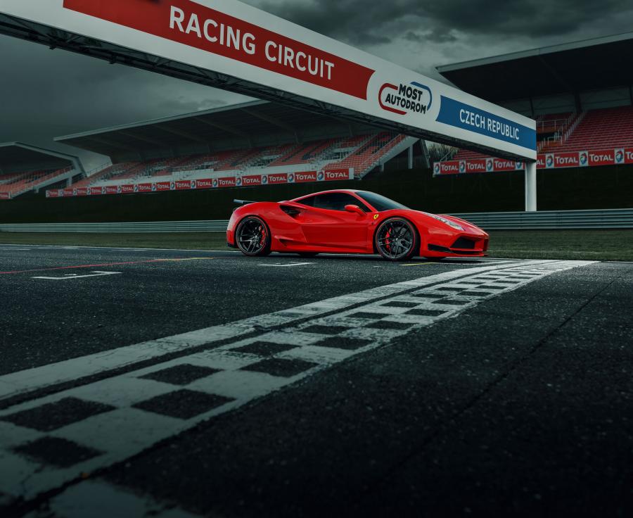 Ferrari 488 GTB N-Largo by Novitec Rosso 2017 года  (фото 15 из 23)